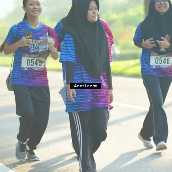Runner Photo 8017946