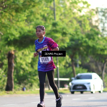 Runner Photo 8017992