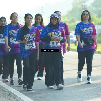Runner Photo 8018002