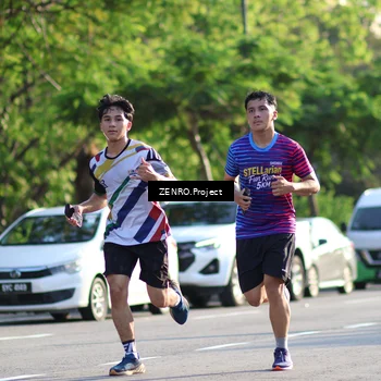 Runner Photo 8018008