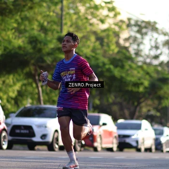 Runner Photo 8018019