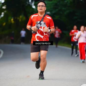 Runner Photo 8018024