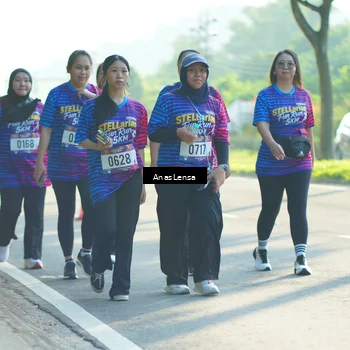 Runner Photo 8018035
