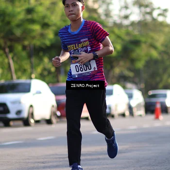 Runner Photo 8018039
