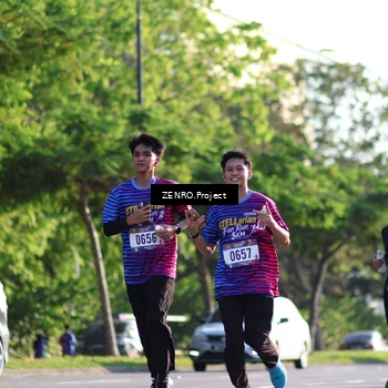 Runner Photo 8018052