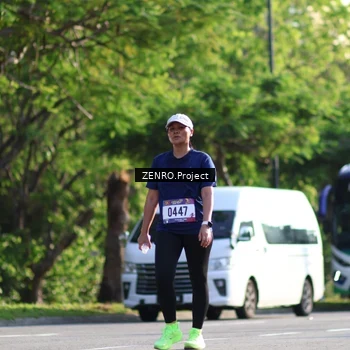Runner Photo 8018059