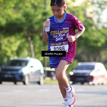 Runner Photo 8018064