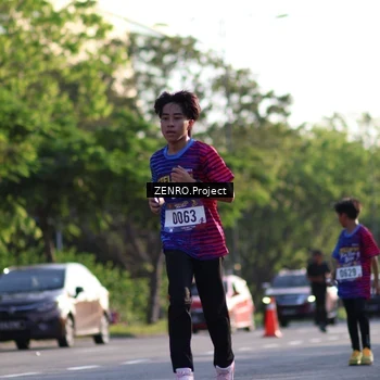Runner Photo 8018076