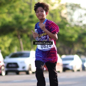 Runner Photo 8018093