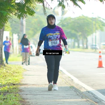 Runner Photo 8018152