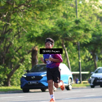 Runner Photo 8018154