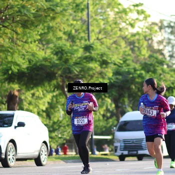 Runner Photo 8018159