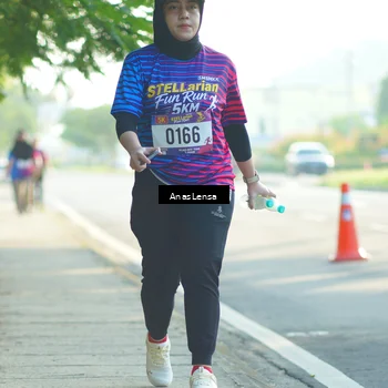 Runner Photo 8018171