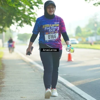 Runner Photo 8018184