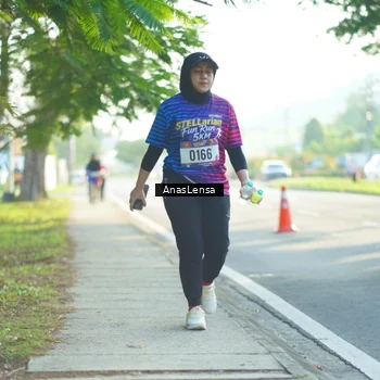 Runner Photo 8018186