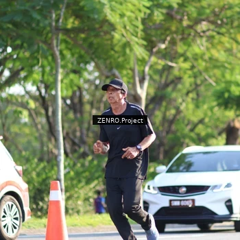 Runner Photo 8018192