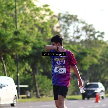 Runner Photo 8018195