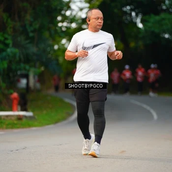 Runner Photo 8018198