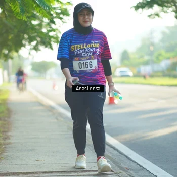 Runner Photo 8018211