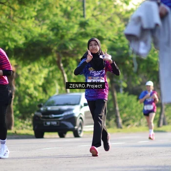 Runner Photo 8018235