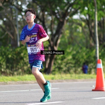 Runner Photo 8018396