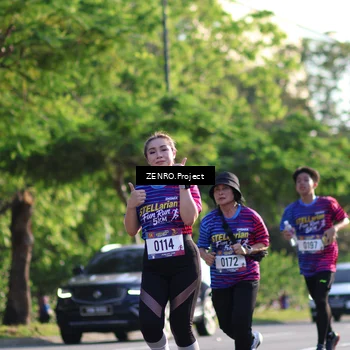 Runner Photo 8018398