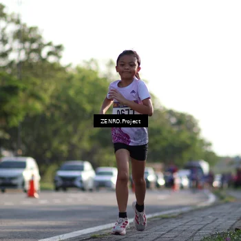Runner Photo 8018400
