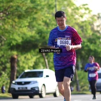 Runner Photo 8018430