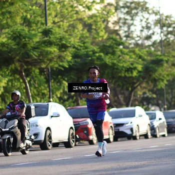 Runner Photo 8018431