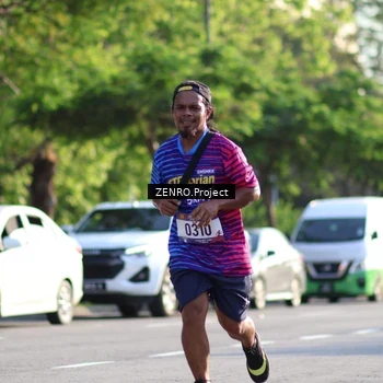 Runner Photo 8018434