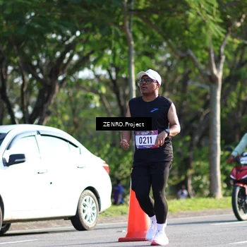 Runner Photo 8018484