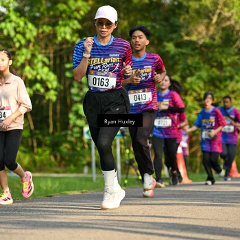 Runner Photo 8018564