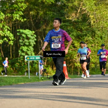 Runner Photo 8018583