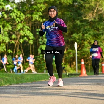 Runner Photo 8018675