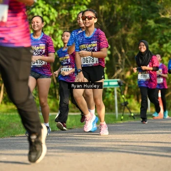 Runner Photo 8018680