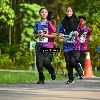 Runner Photo 8018738