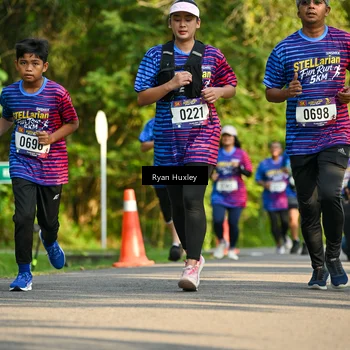 Runner Photo 8018743