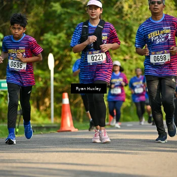 Runner Photo 8018744