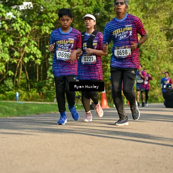 Runner Photo 8018752