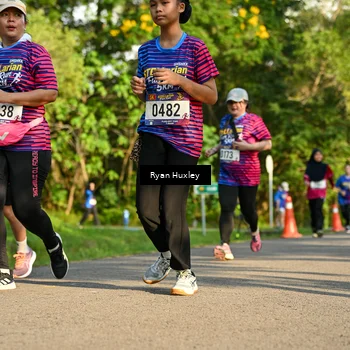Runner Photo 8018874