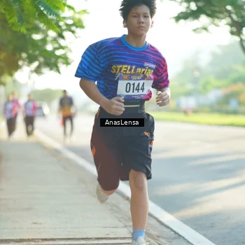 Runner Photo 8018924