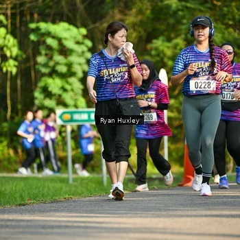 Runner Photo 8018960