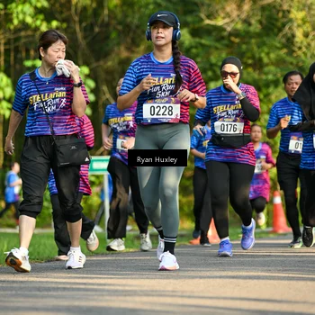 Runner Photo 8018973