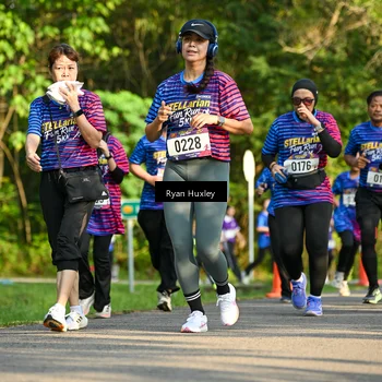Runner Photo 8018975