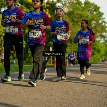 Runner Photo 8019004