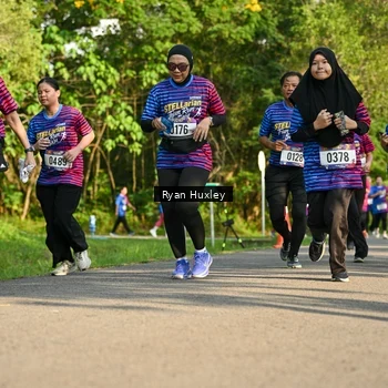 Runner Photo 8019013