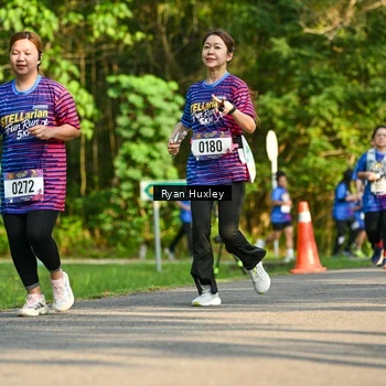 Runner Photo 8019020