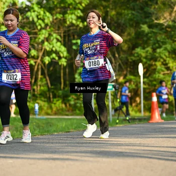 Runner Photo 8019031