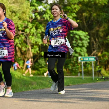 Runner Photo 8019034