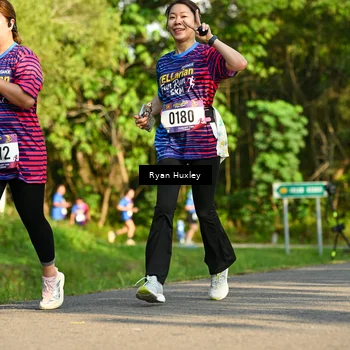 Runner Photo 8019040